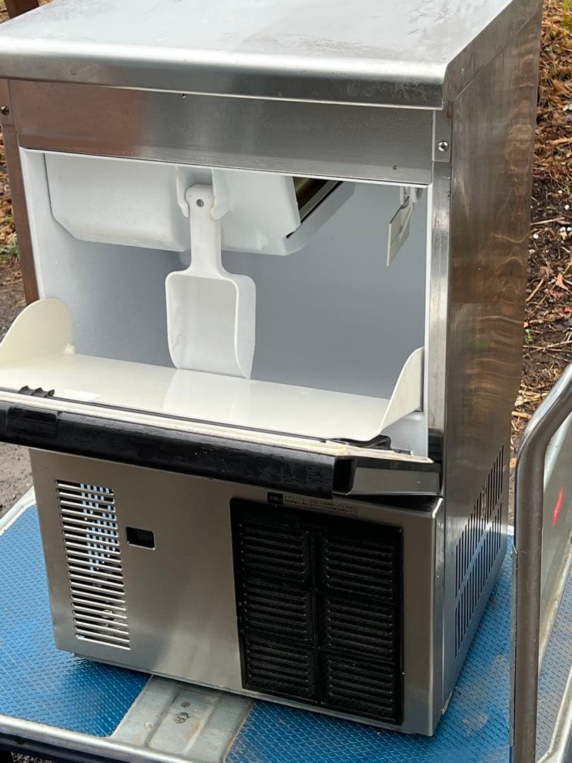 ク*ロ様 ホシザキ業務用製氷機キューブアイスメーカーIM-35M