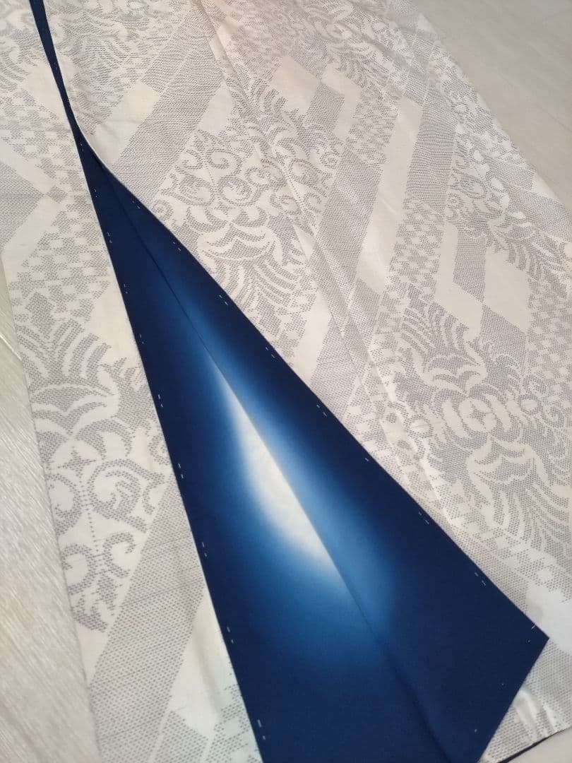 219R 本場大島紬　白大島　カタス　正絹　しつけ糸有り 裄長　H