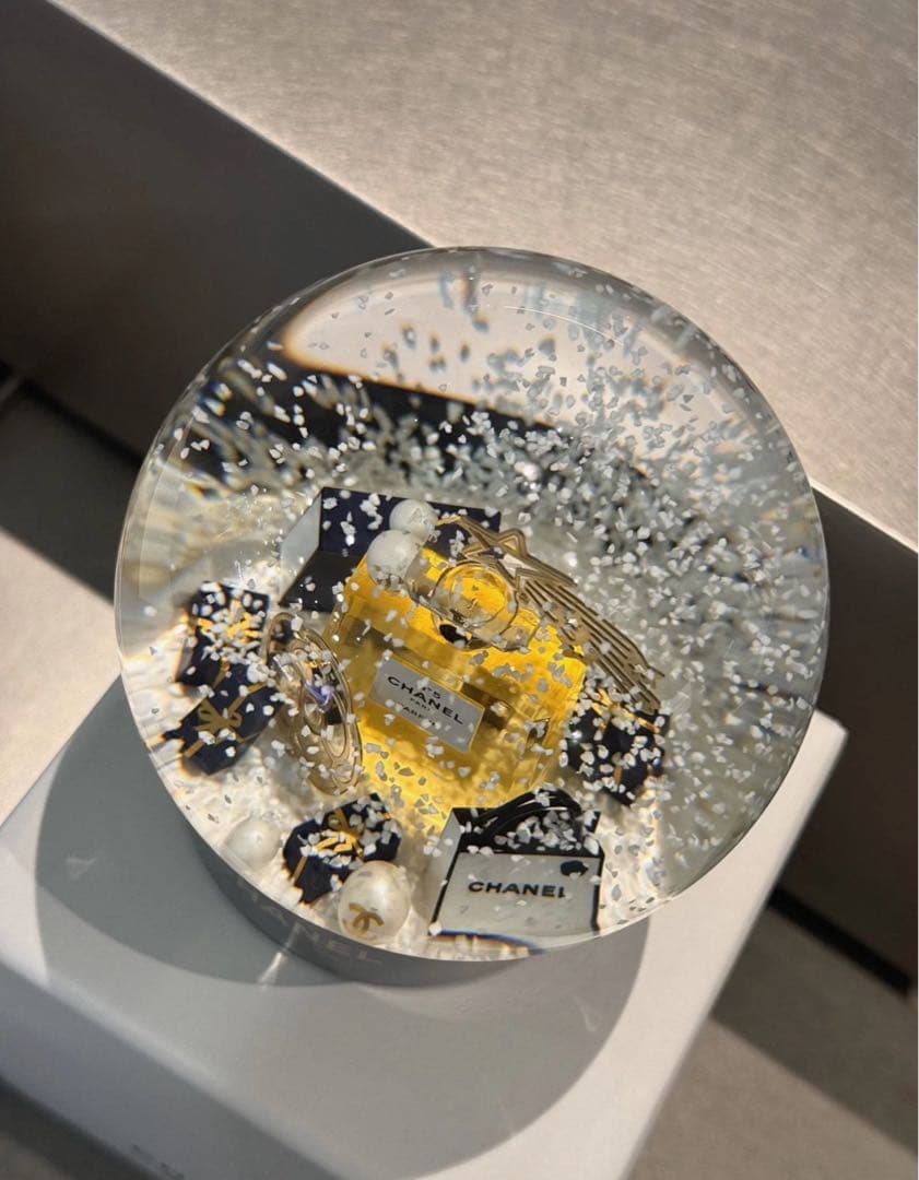 CHANEL スノードーム　2025年 ホリデー限定 ビューティー