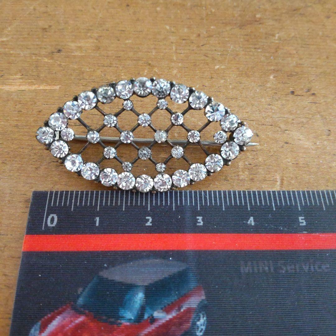 イギリスアンティーク　ブローチ