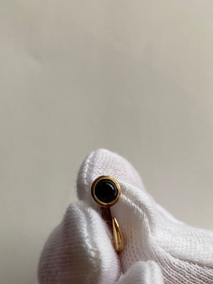 あるじゃん　ピアス片耳