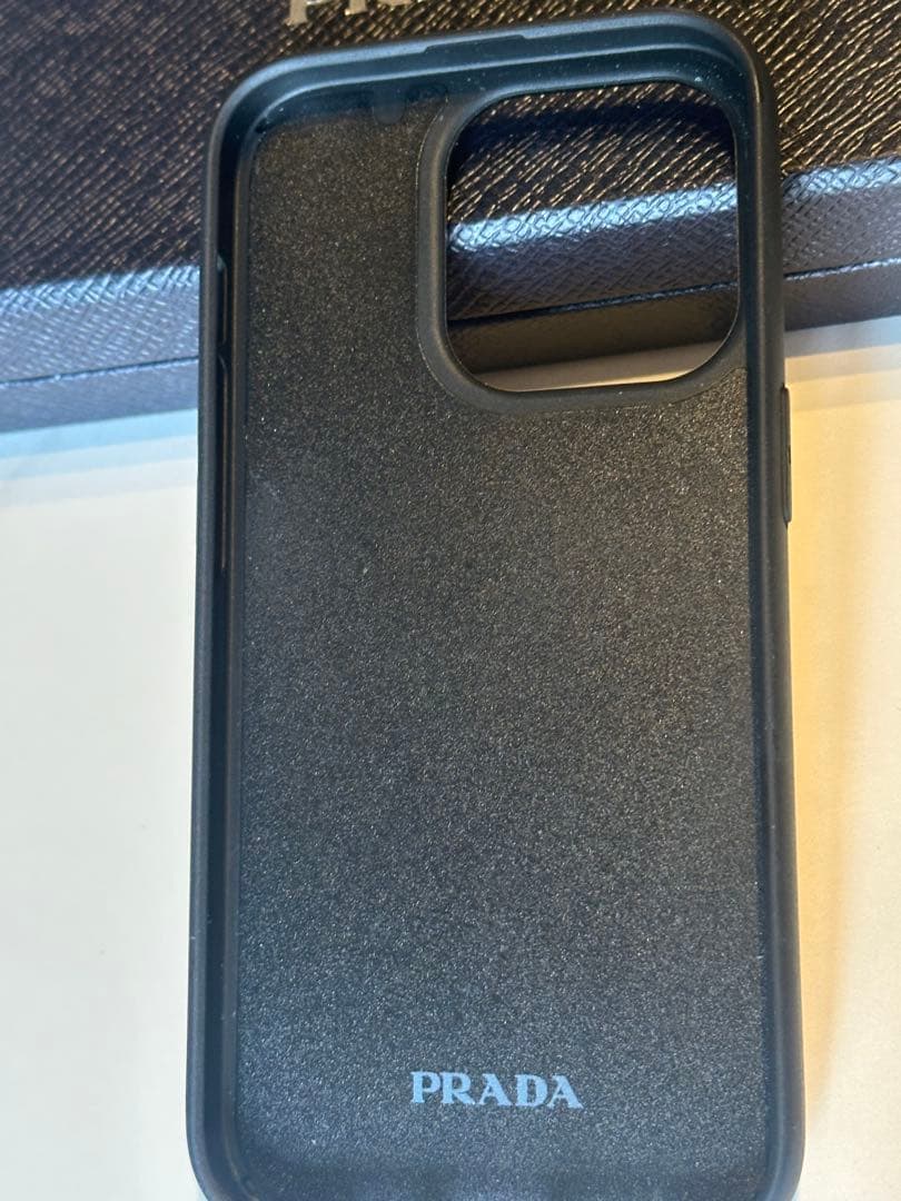 PRADA ピンク サフィアーノレザー ケース　iPhone14pro