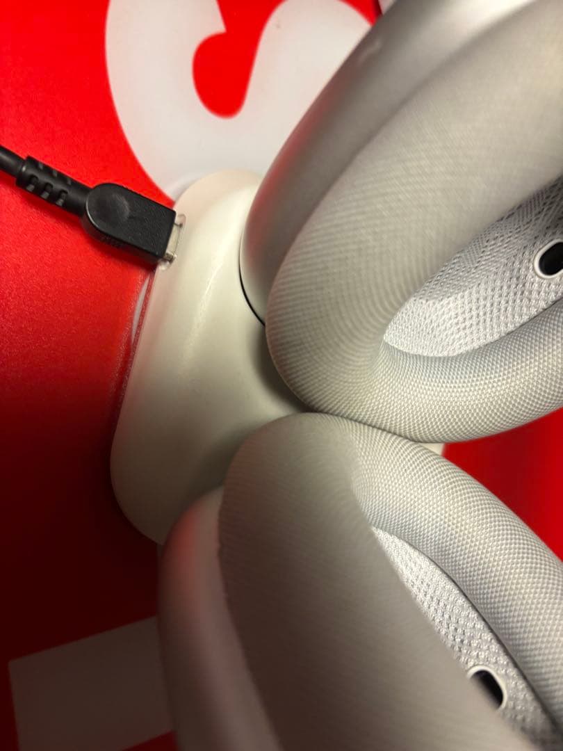 AirPods Max シルバー純正品本体　+充電スタンド