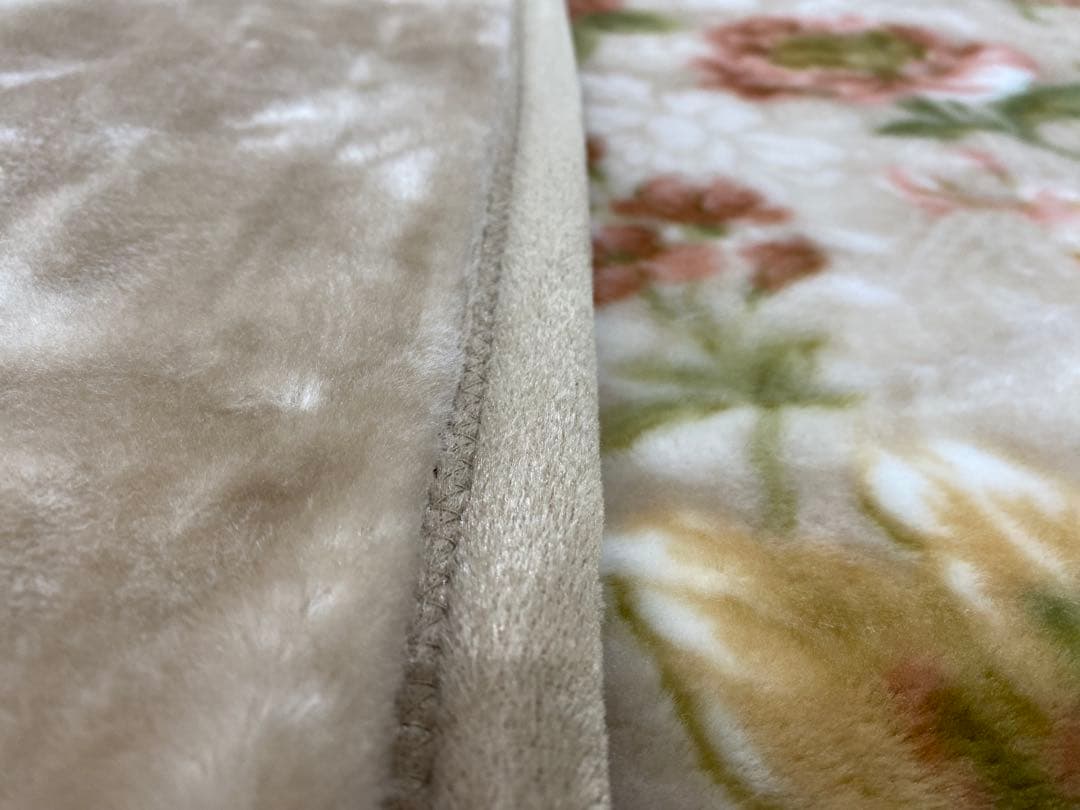 西川　ポリエステル合わせ毛布・ふっくらボリューム・シングルサイズ１４０×２００㎝