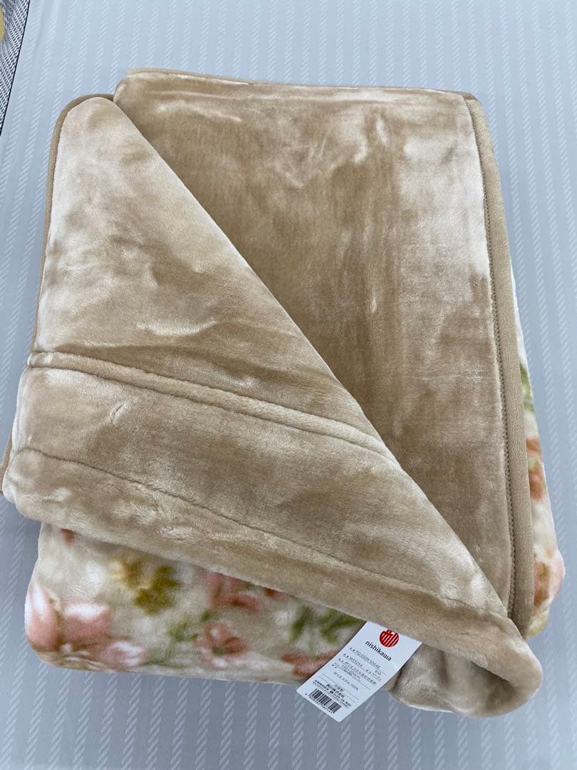 西川　ポリエステル合わせ毛布・ふっくらボリューム・シングルサイズ１４０×２００㎝