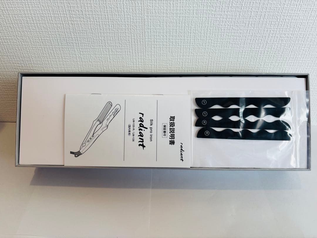 【新品・正規品】ラディアント 35mm ストレートヘアアイロン LM-126