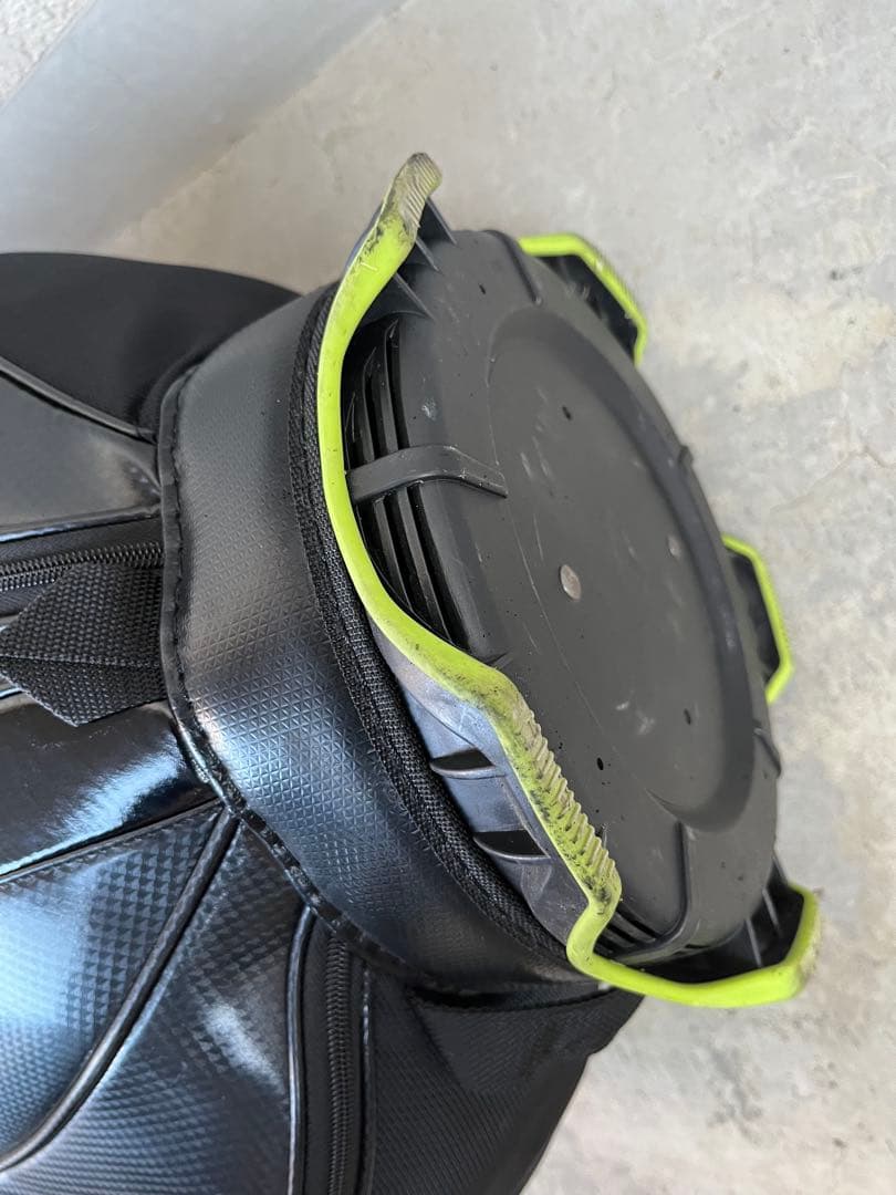 稀少品！アディダス adidas キャディバッグ 軽量　2016年　AWS29