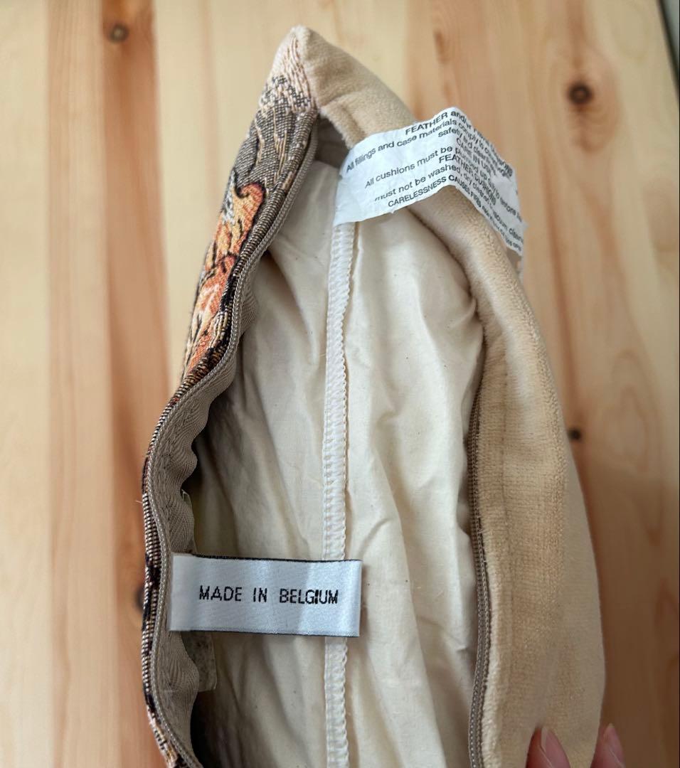 ピーターラビットゴブラン織クッション 約30cm ベルギー製 フェザークッション