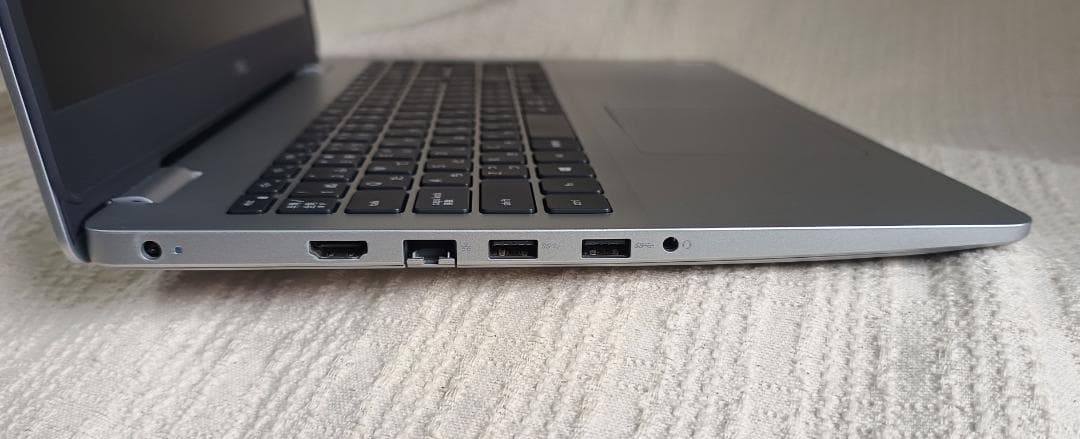 DELL Inspiron 5593 第10世代corei7搭載 ①