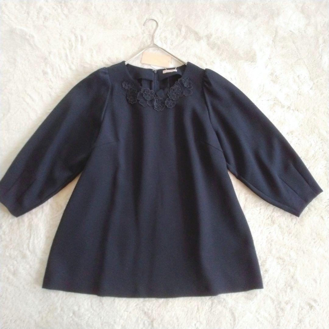 【ローズティアラ】未使用 24AW 大きいサイズ46 フラワーモチーフ ブラウス