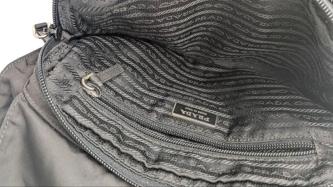 PRADA プラダ ナイロン ショルダーバッグ ブラック 三角ロゴ 正規品