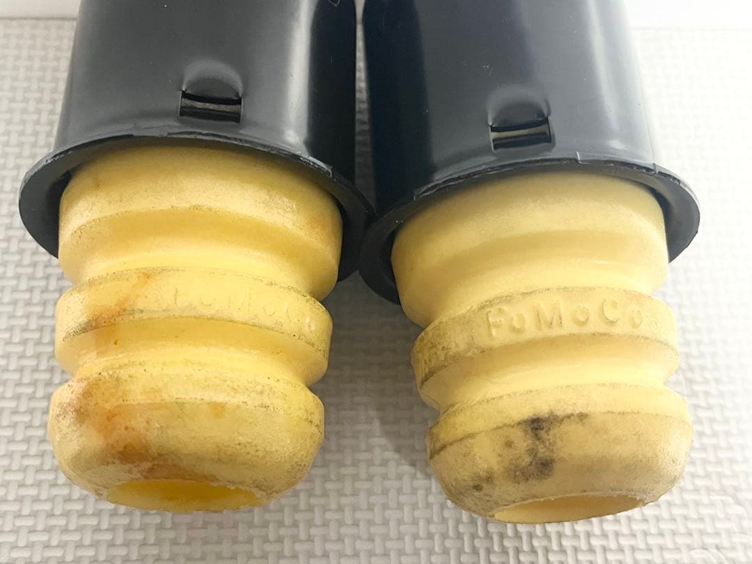 マツダ　MPV LY3P リヤバンプストッパー　TD11-28-1A0 2個