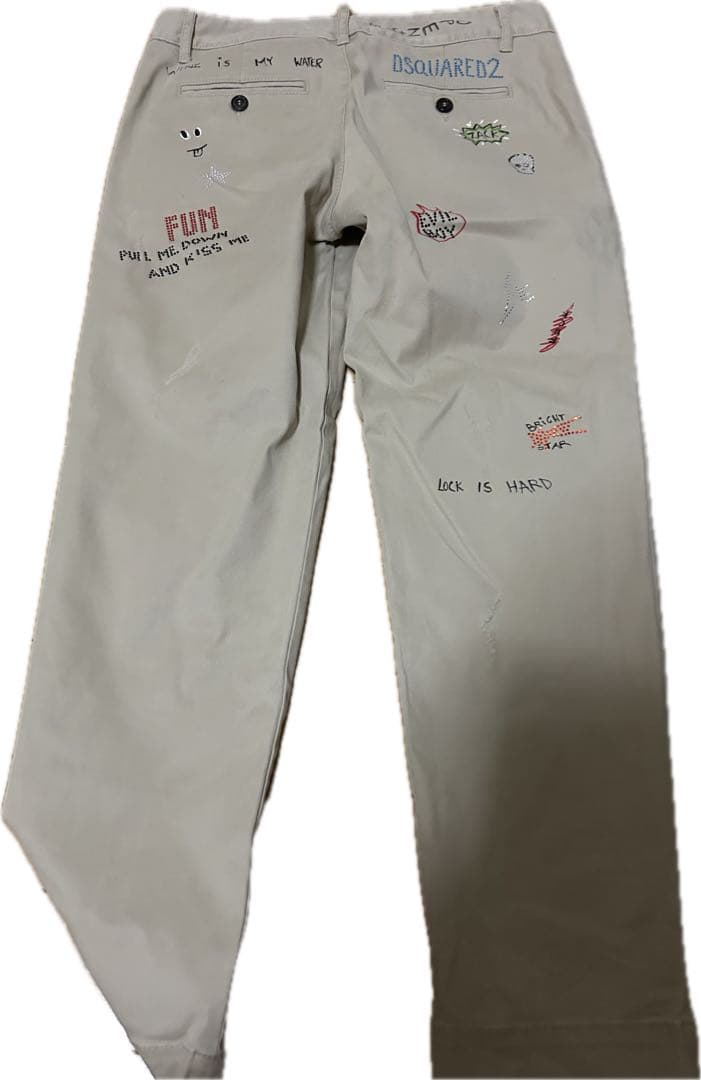 DSQUARED2 刺繍入りベージュチノパン　サイズ36