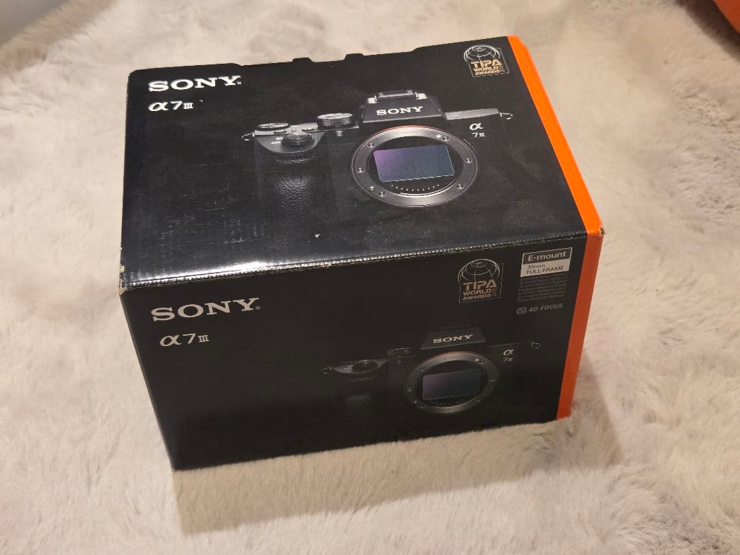 SONY α7 III 本体 + 付属アクセサリー / シャッター回数表示あり