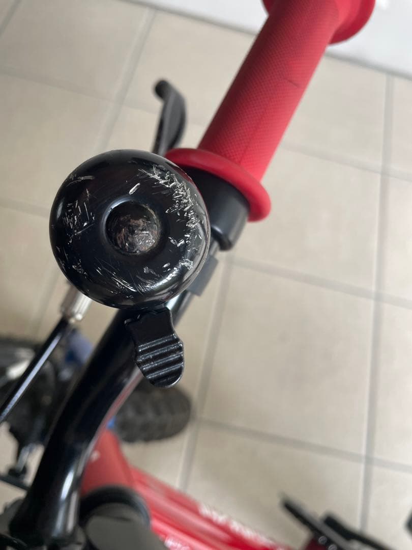 【引き渡し限定】ヨツバサイクル ヒーローレッド 14インチ