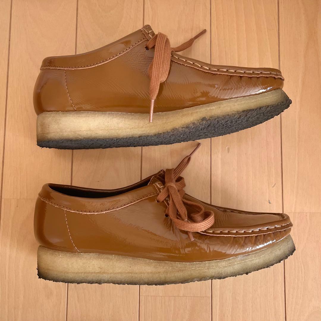 CLARKS ORIGINALS クラークス ワラビー パテントレザー ブラウン