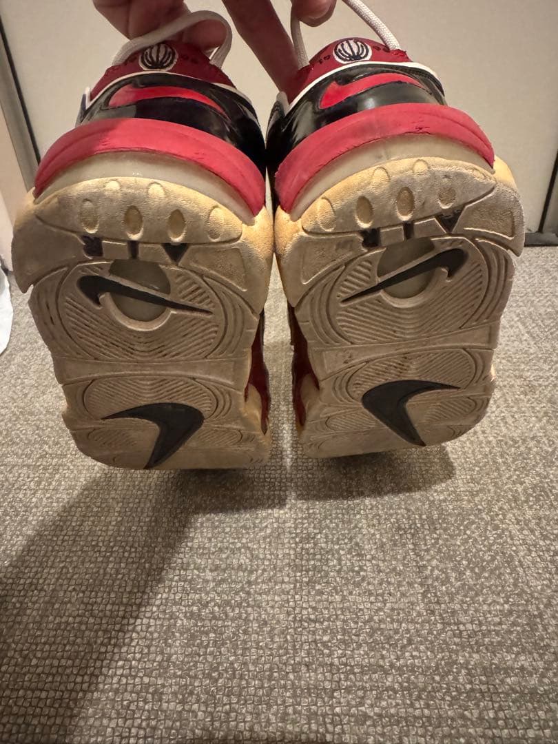 モアアップテンポ　Black and Varsity Red2021 赤