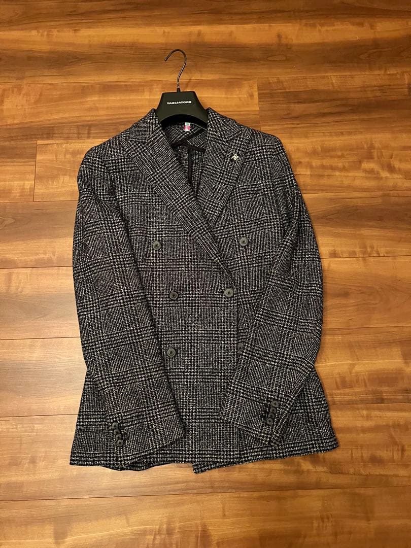 【美品】 TAGLIATORE 秋冬用ジャケット