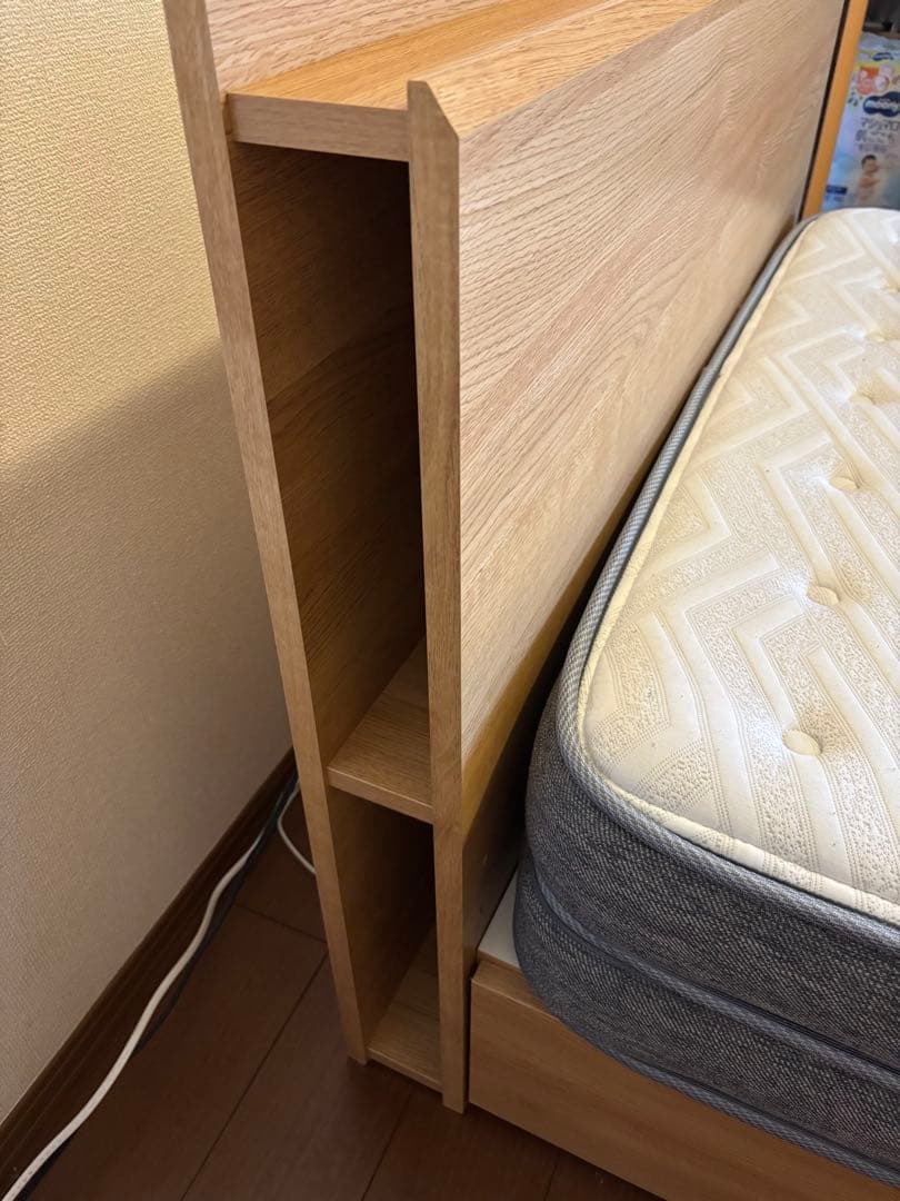 収納付きセミダブルベッドフレーム USBポート付き