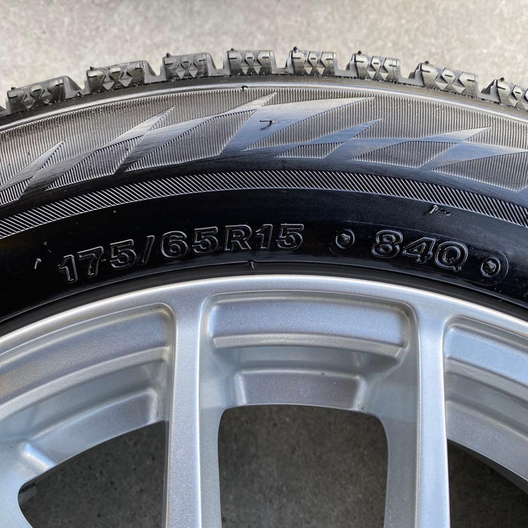 中古バリ溝ブリヂストンスタッドレスセット175/65R15 アクア、ヴィッツ