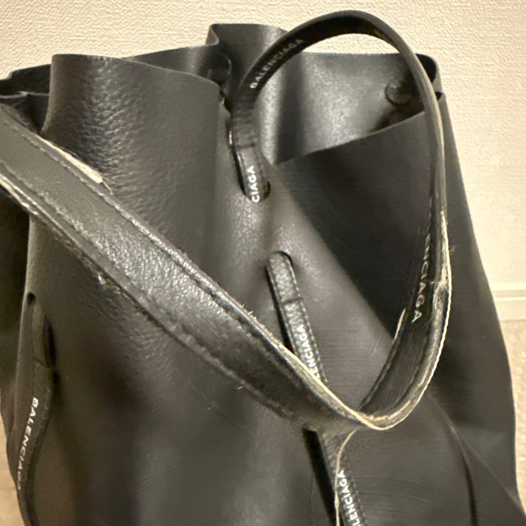 バレンシアガ　レザー　トートバッグ　ブラック