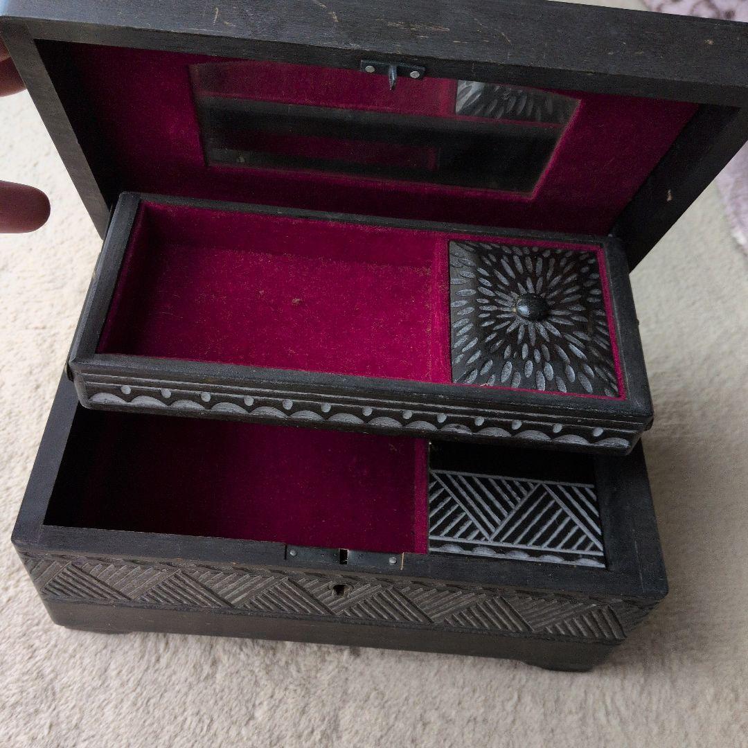 木製オルゴール 彫刻彫り　Vintage　(⁠✿⁠^⁠‿⁠^⁠)