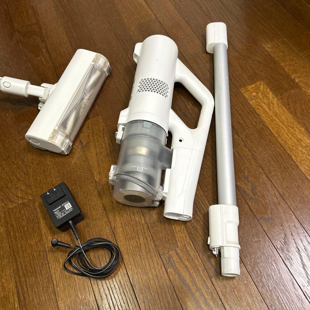 Panasonic MC-SB85K コードレス スティック掃除機　中古