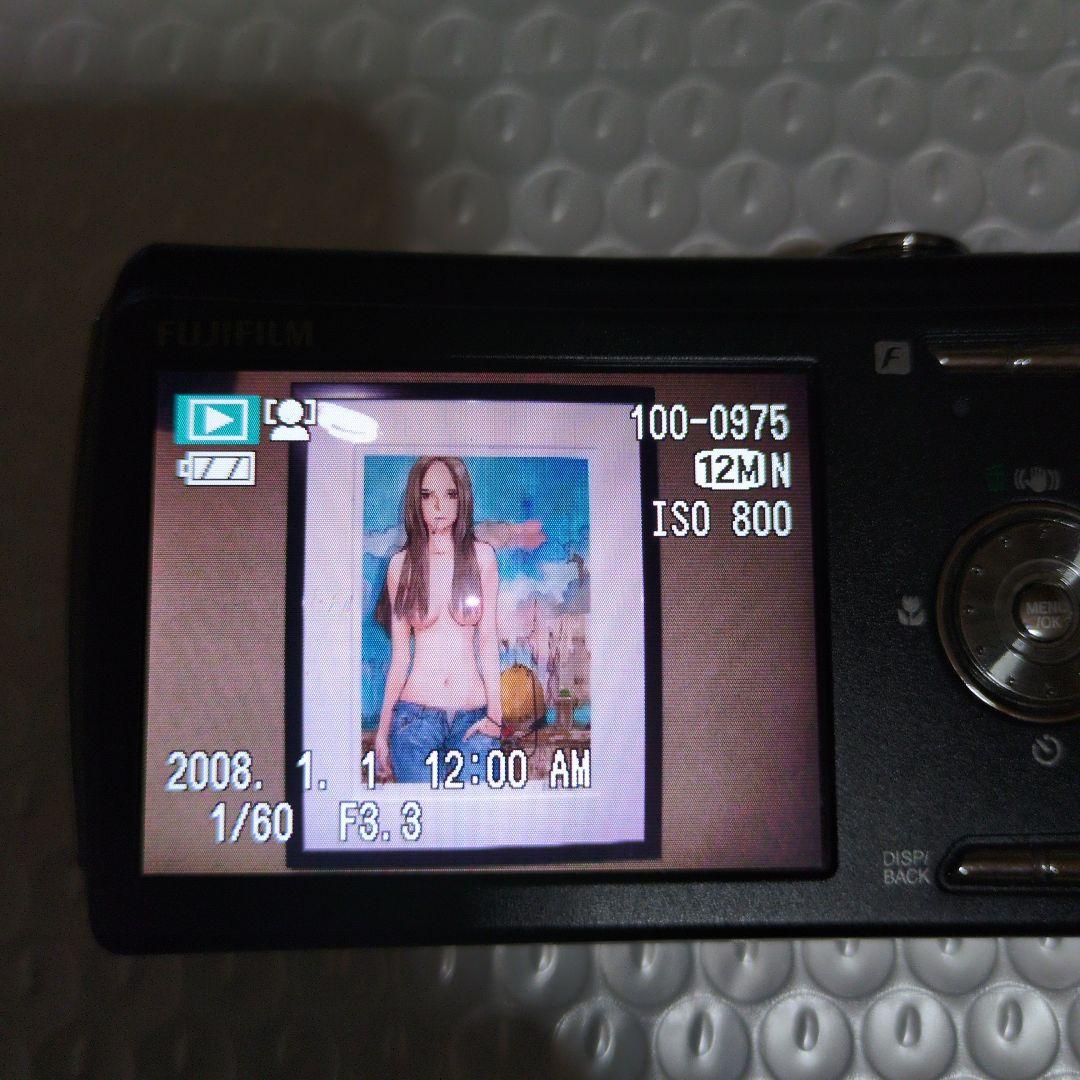 デジカメ　FUJIFilm　FinePix　F100fb （本体のみ）