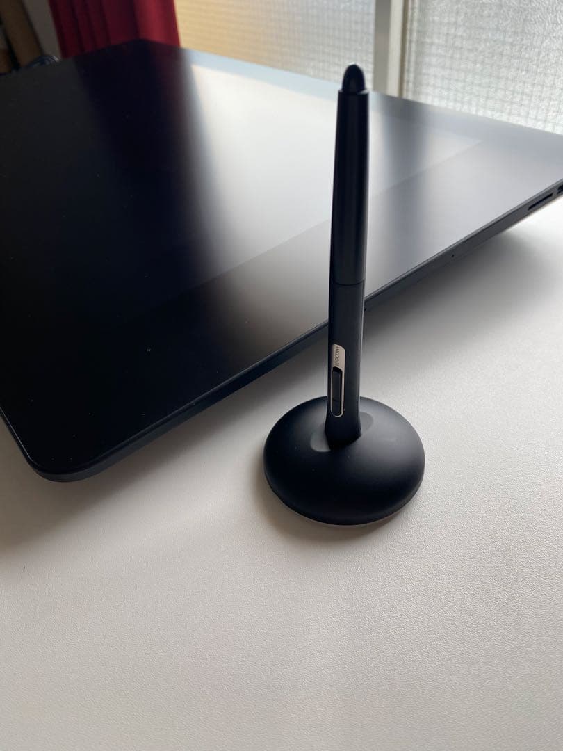 液タブ・ペンタブ Wacom Cintiq Pro 24 (DTH-2420)