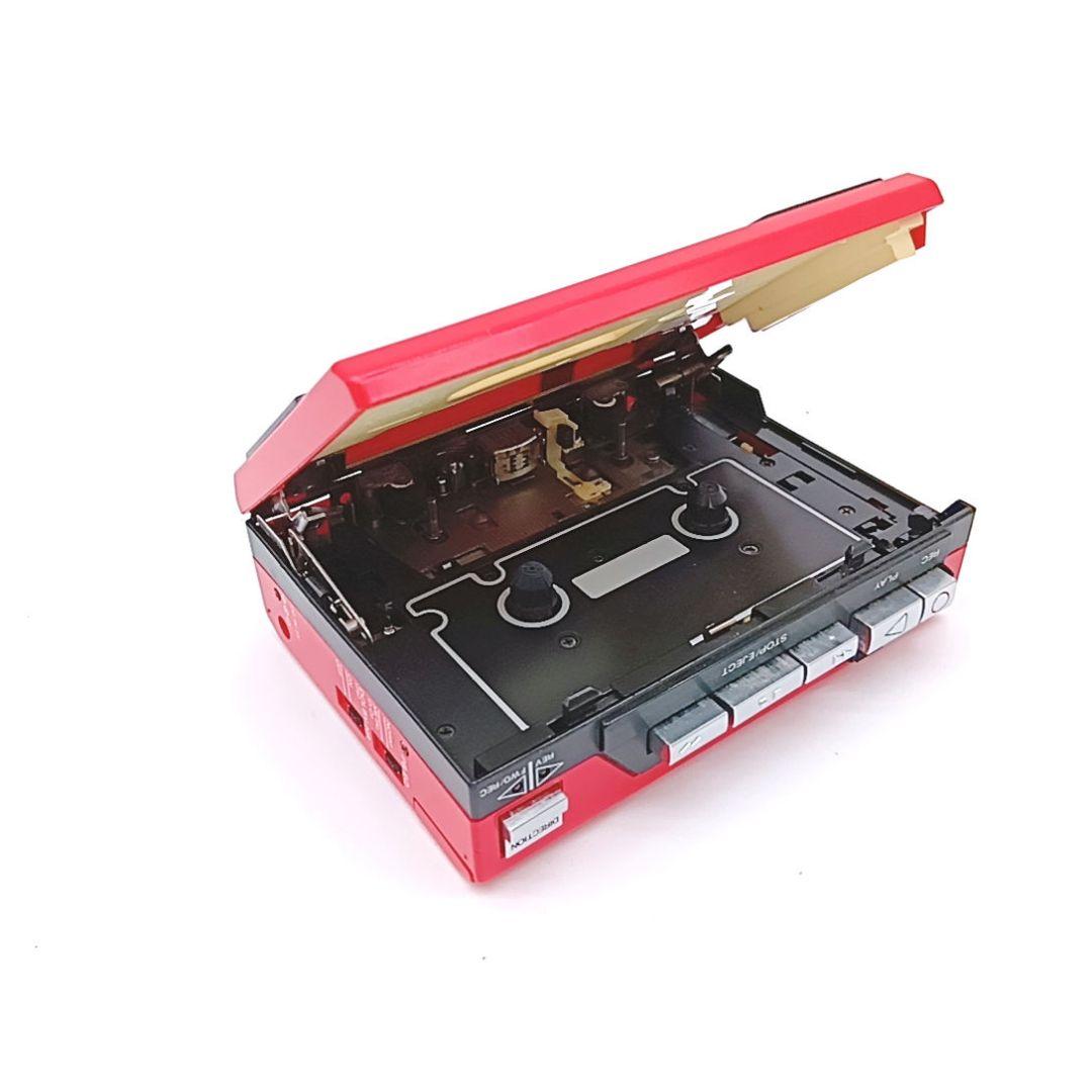 希少品 SONY WM-F85 WALKMAN カセットウォークマン レッド