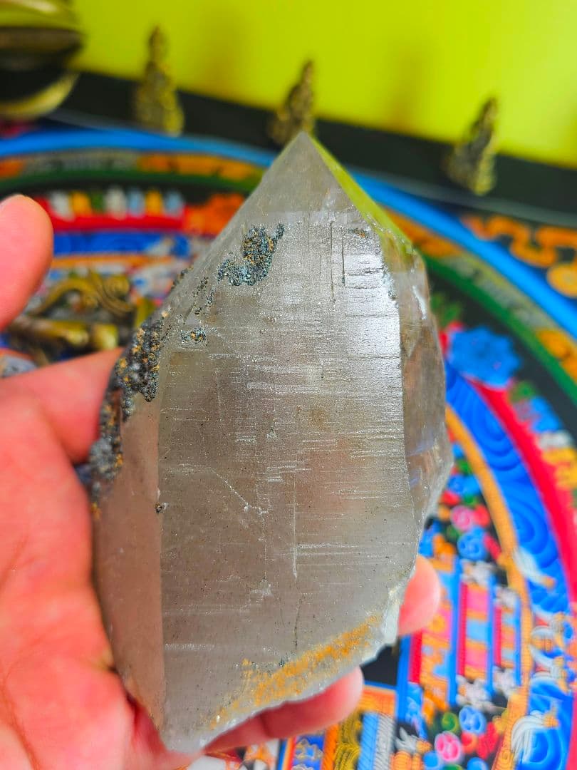 クローライトが付着した‼️ガネーシュヒマール水晶の原石