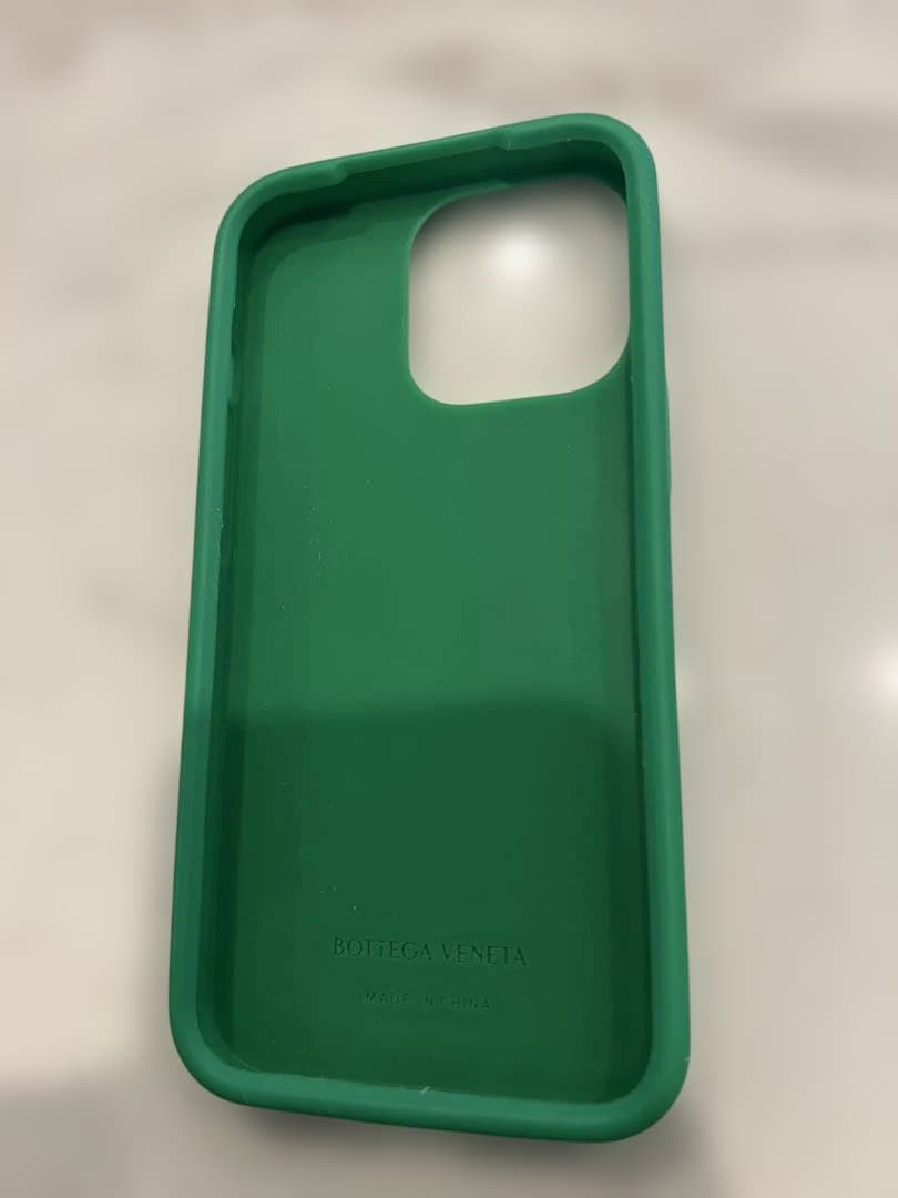 Bottega Veneta 緑色 iPhone13Proケース　（美品）