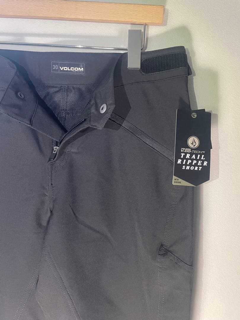 VOLCOM TRAIL RIPPER SHORT サイズ30 ブラック