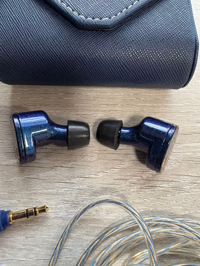 水月雨(MOONDROP)・群青-STELLARiS・有線イヤホン・ステラリス