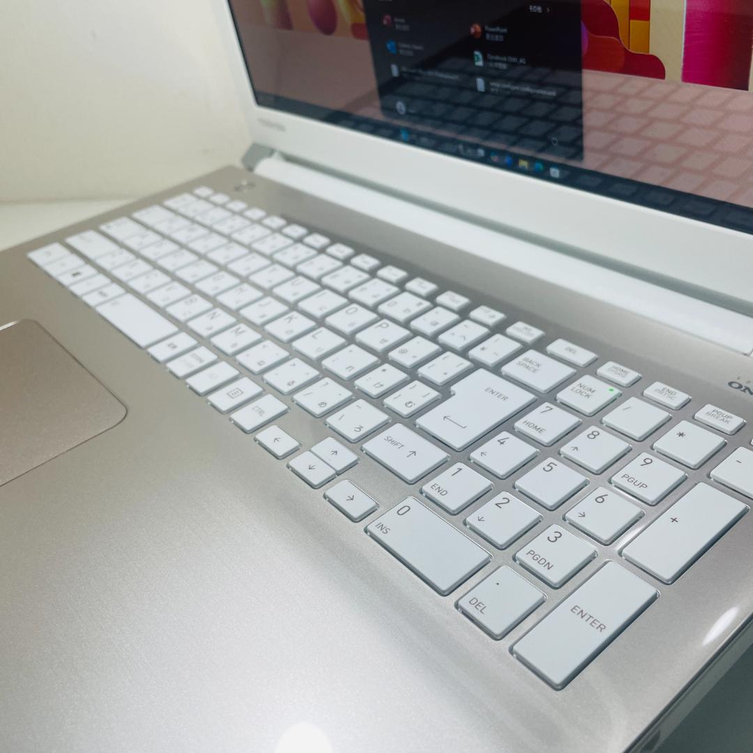 第6世代DynabookEX/85AG i7-6500U SSD256GM16G