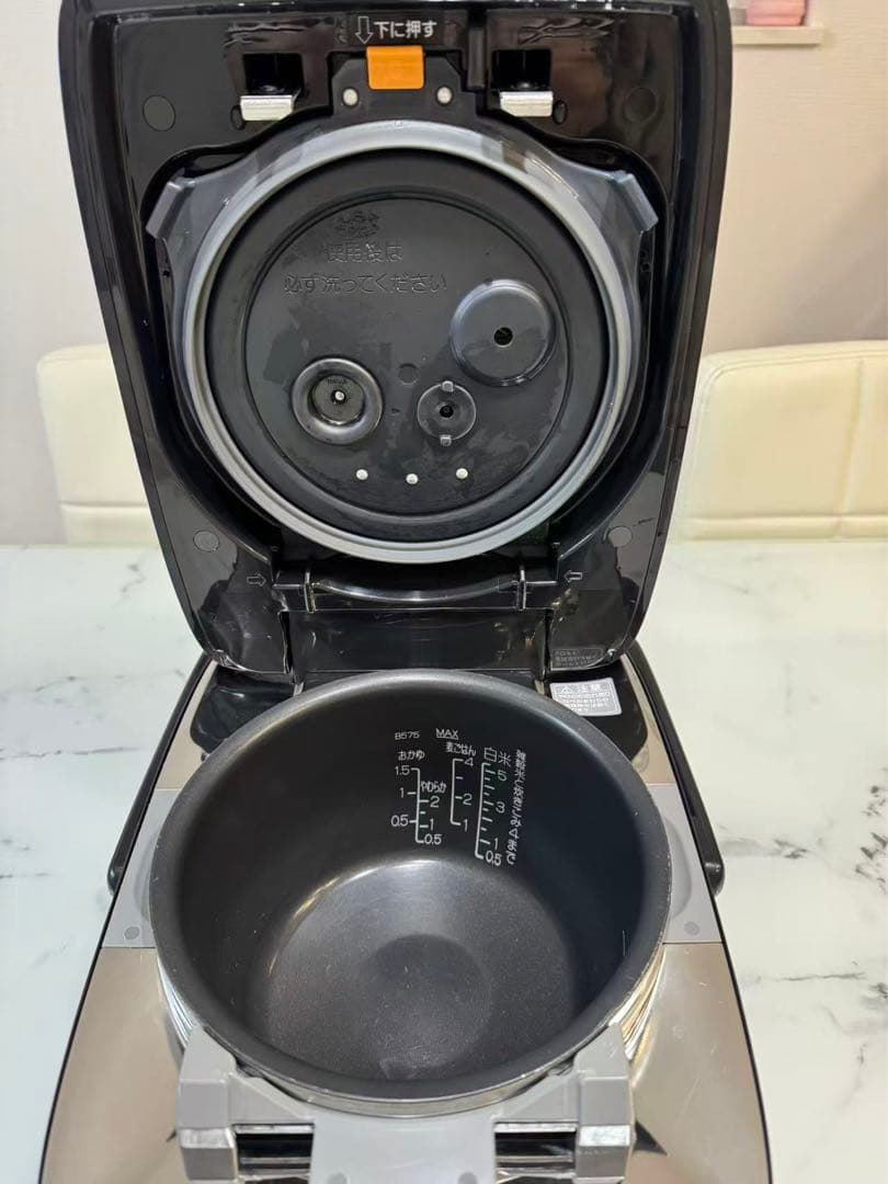 象印　圧力IH炊飯ジャー炎舞炊き 型名NW-LA10型色柄BZ