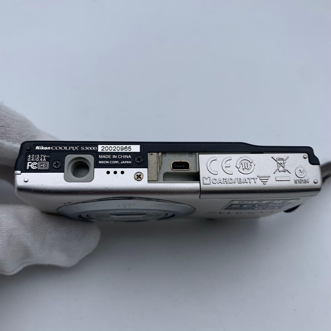 Nikon ニコン COOLPIX S3000 コンパクトデジタルカメラ