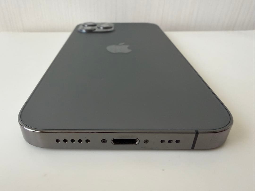 o*2様 iPhone 12 Pro 256GB グラファイト 純正90% +ア