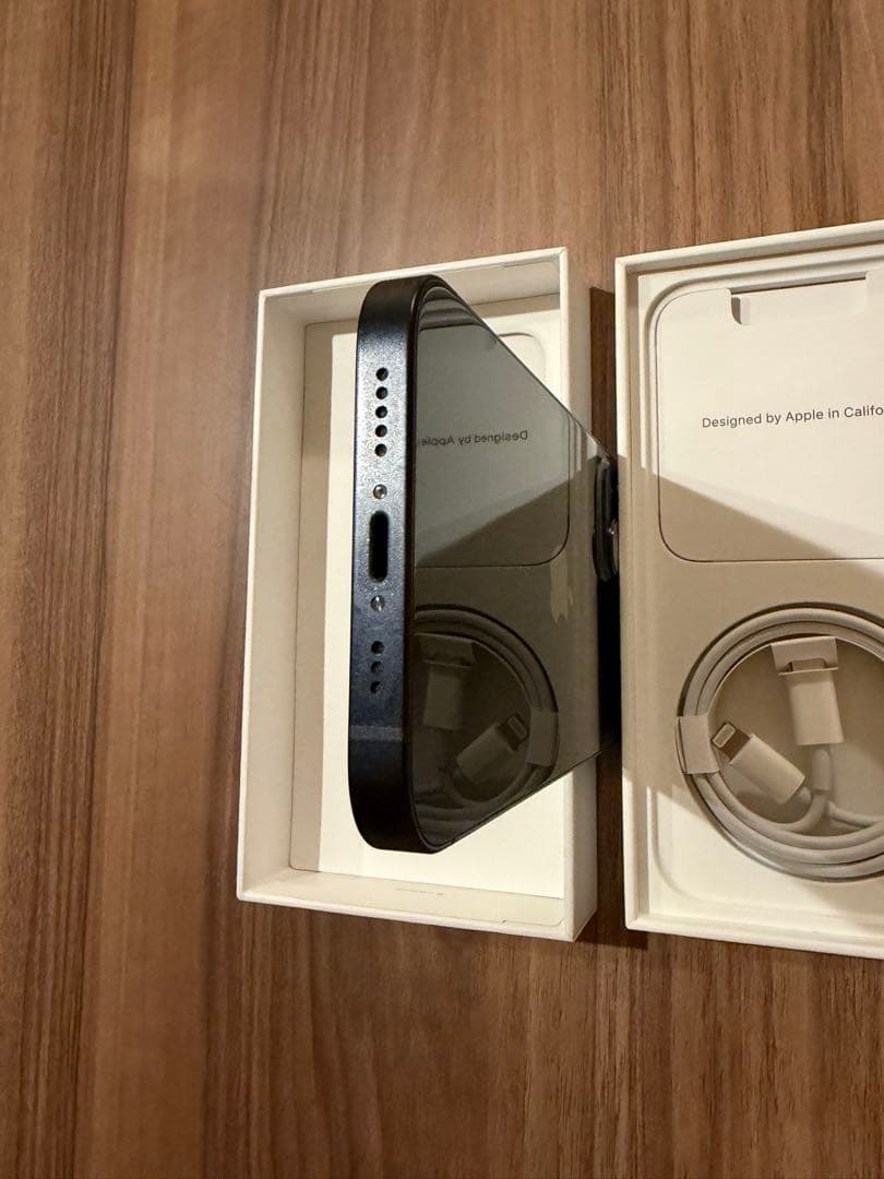 【美品】 iPhone13 128GB ミッドナイト SIMフリー 75%