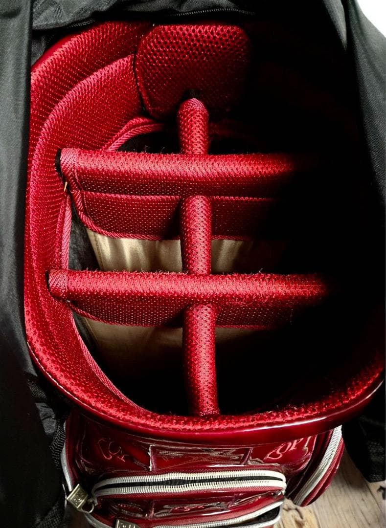 送料無料/美品　Zoy 高級エナメル大型・キャディバッグRED