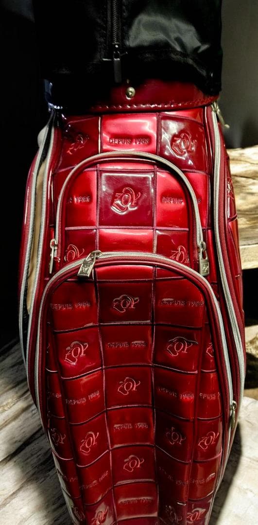 送料無料/美品　Zoy 高級エナメル大型・キャディバッグRED