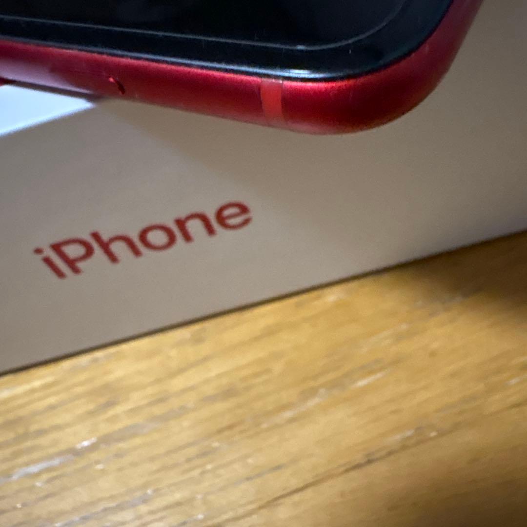 iPhone 8 本体　レッド　64GA