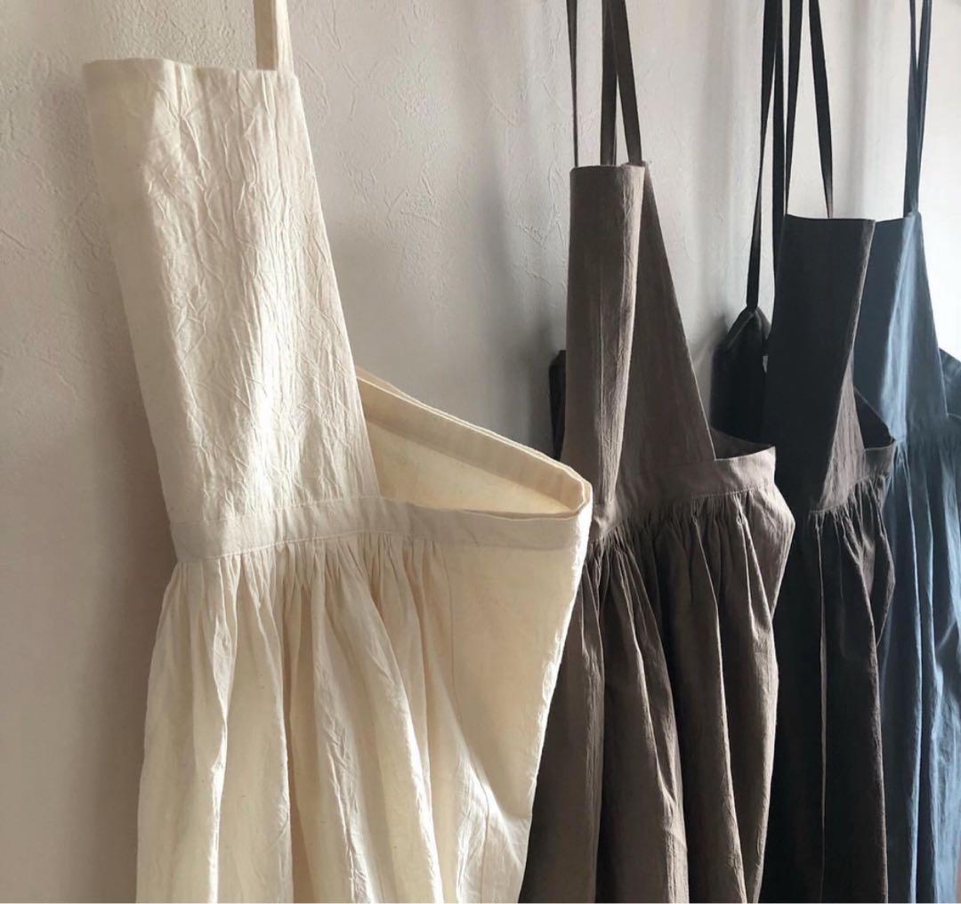 リネン　カフェエプロン　作家　くらすこと