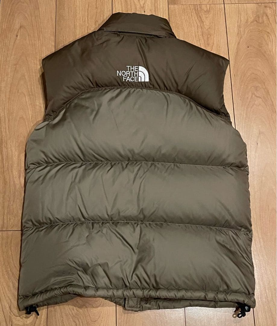 ノースフェイス　ダウンベスト　ヌプシ　センターロゴ