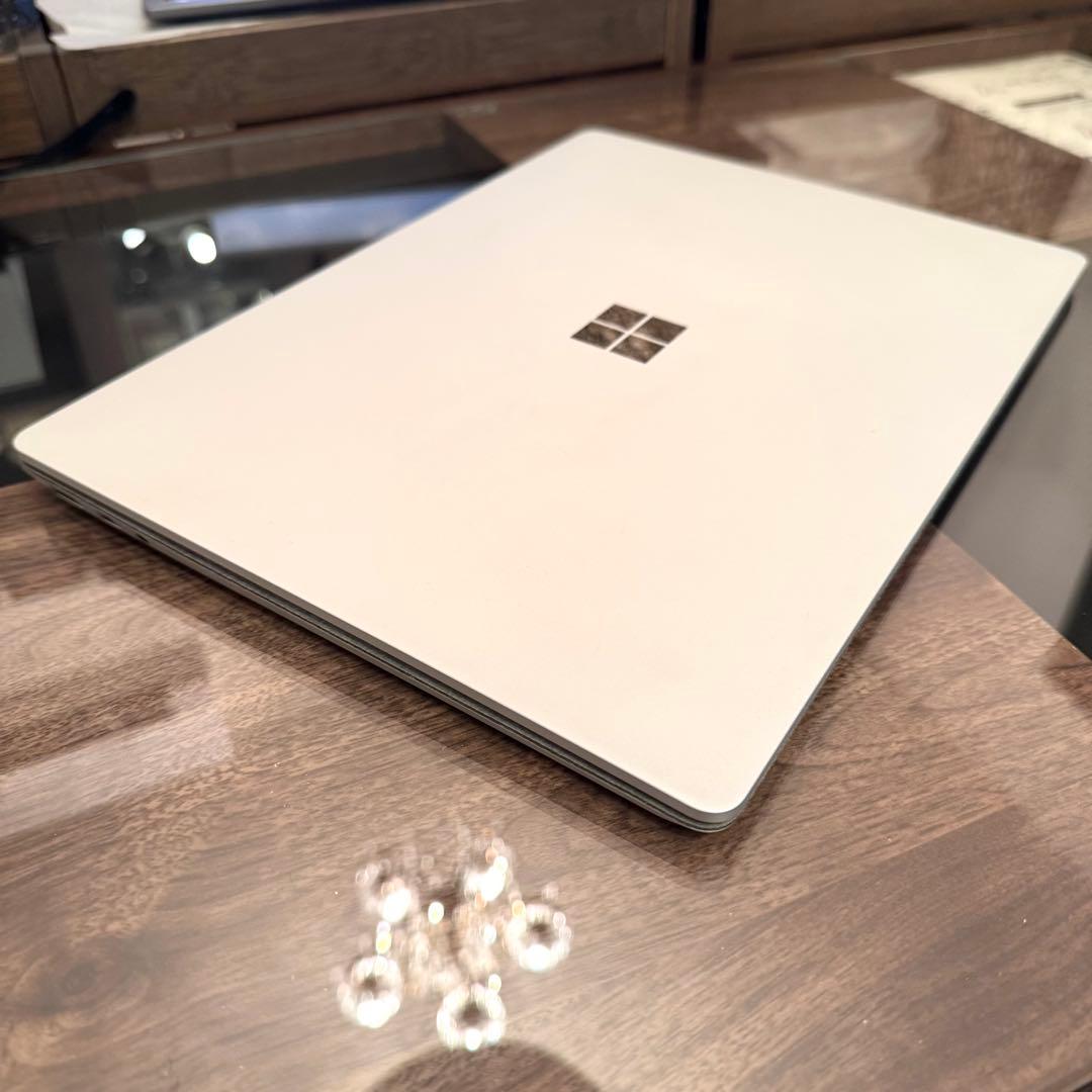 【美品】Surface Laptop2 13.5インチ プラチナ 256GB