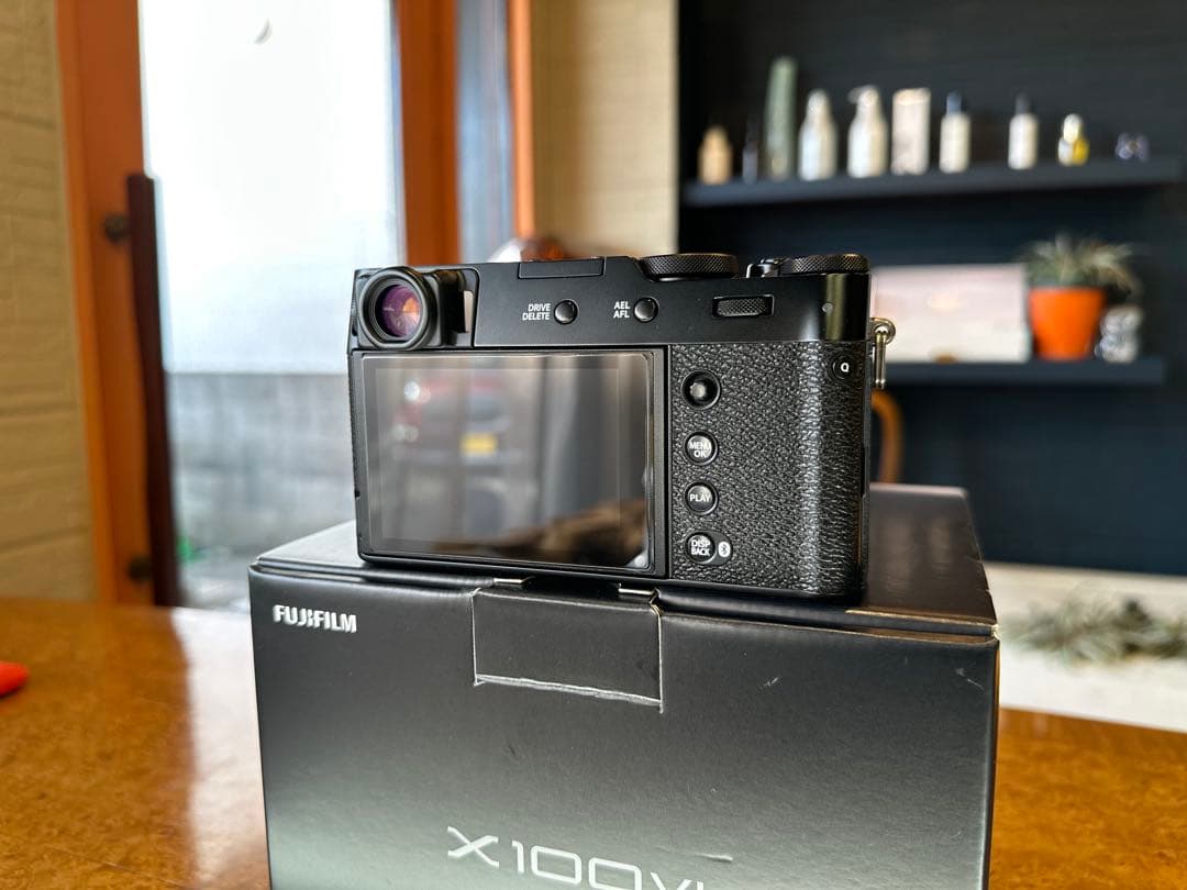〜極美品〜多言語/FUJIFILM X100VI ブラック　※多数オプション品付