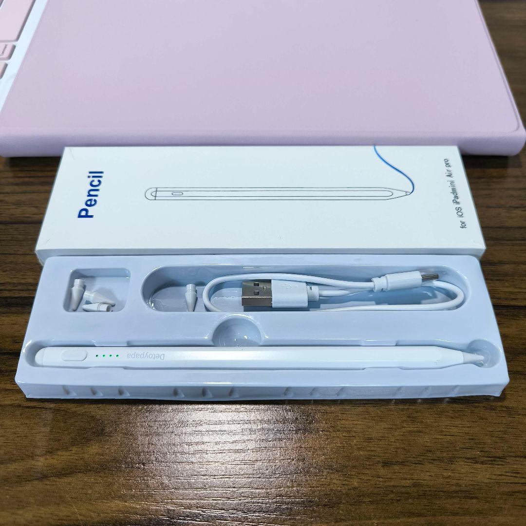 iPad 第6世代 Simフリー 32GB ケースとキーボード、タッチペン