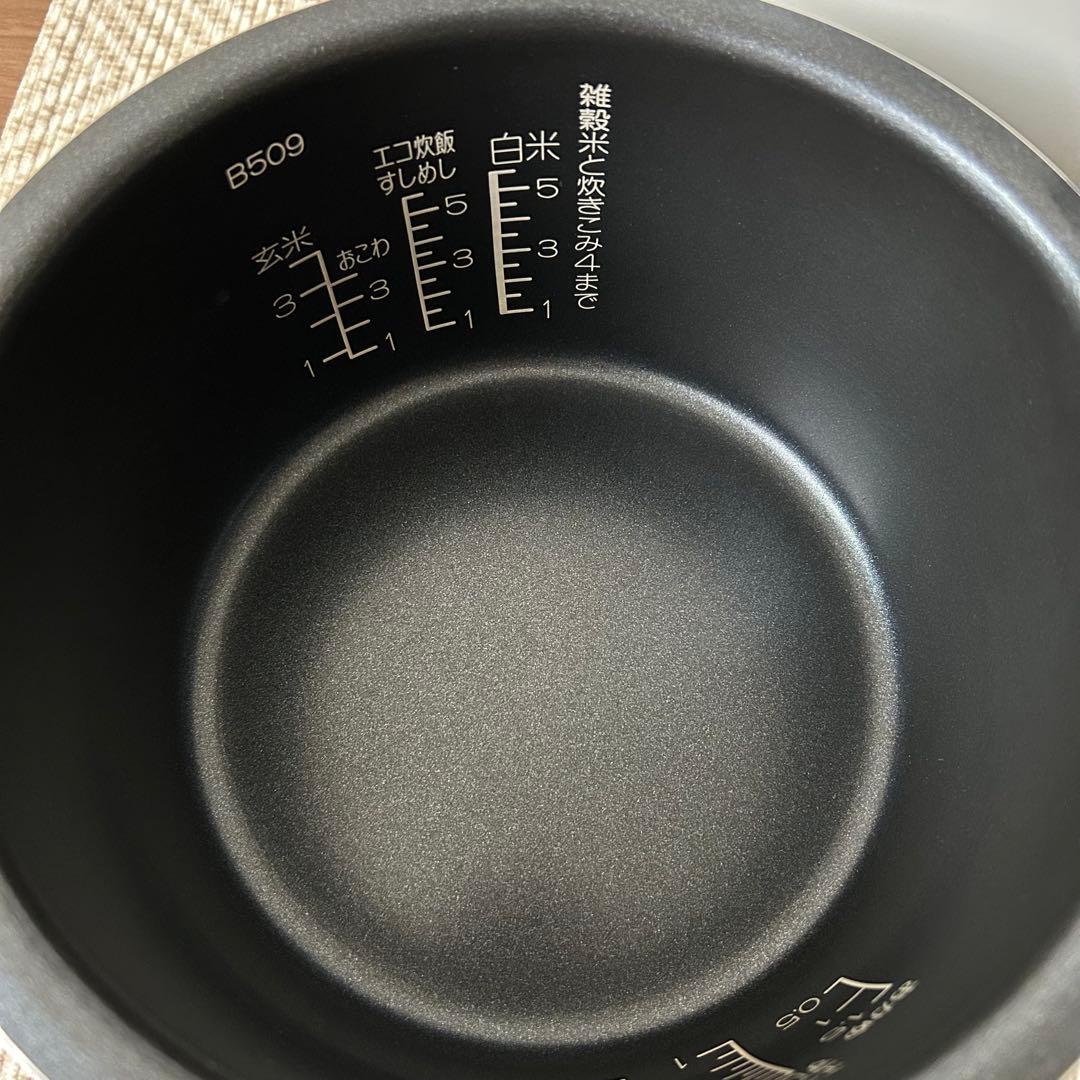 象印 5.5合炊き炊飯器