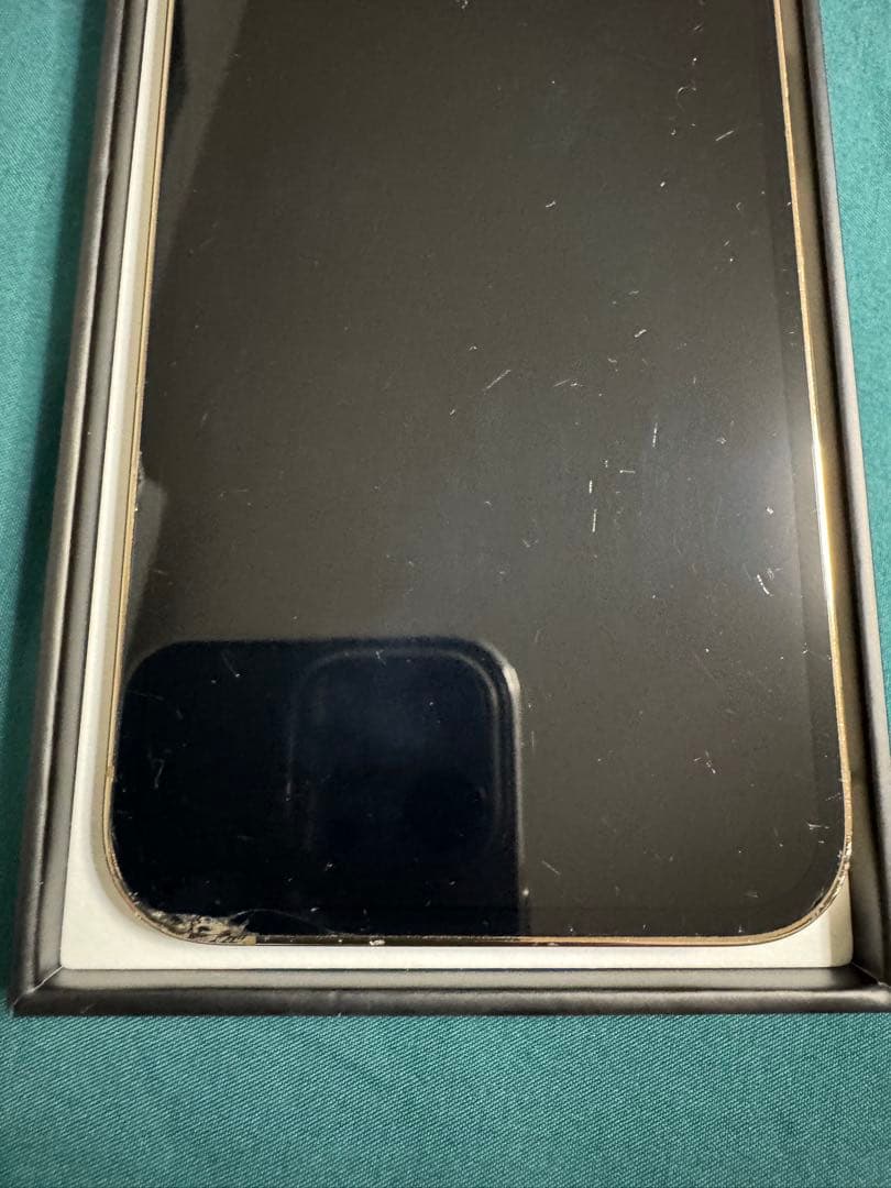 iPhone 13Pro ゴールド 256GB SIMフリー