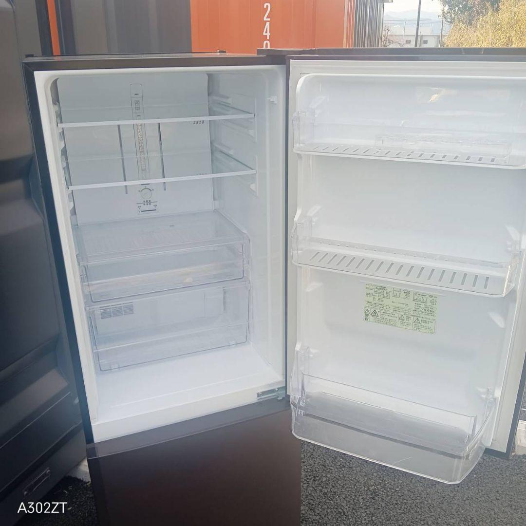 A017 送料設置無料　SHARP　人気モデル　大型冷蔵庫　271L